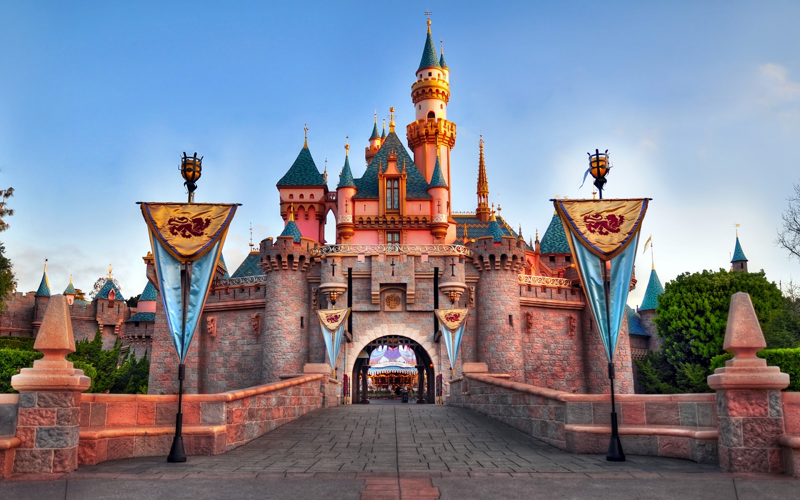 Công viên Disneyland - Khanh Travel