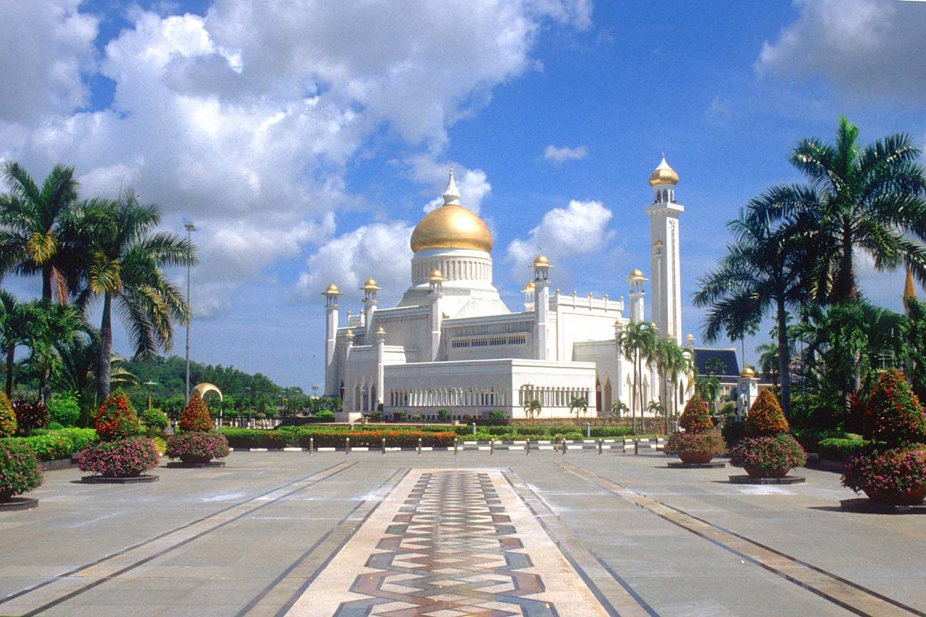 Cung điện hoàng gia Istana Nurul Iman